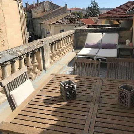 Grand Appartement En Maison De Ville Valreas Exterior photo