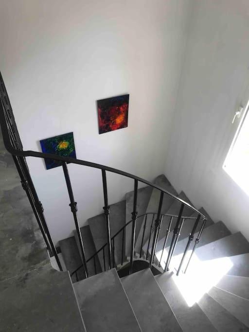 Grand Appartement En Maison De Ville Valreas Exterior photo