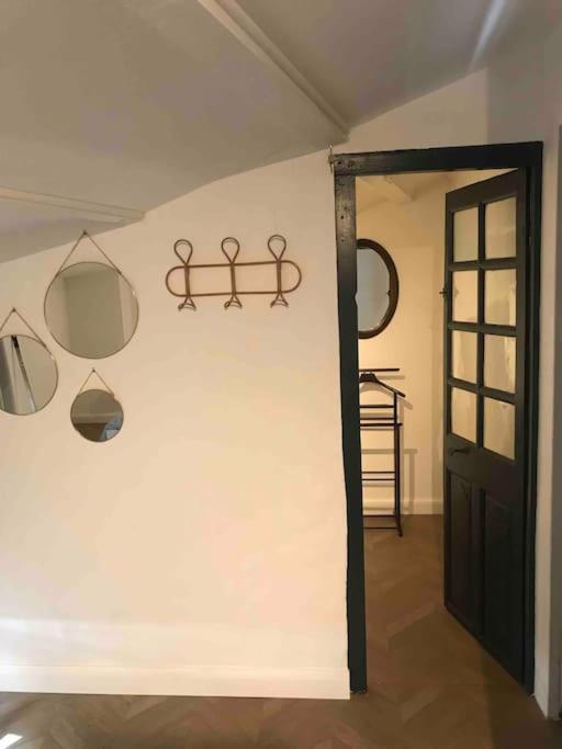 Grand Appartement En Maison De Ville Valreas Exterior photo